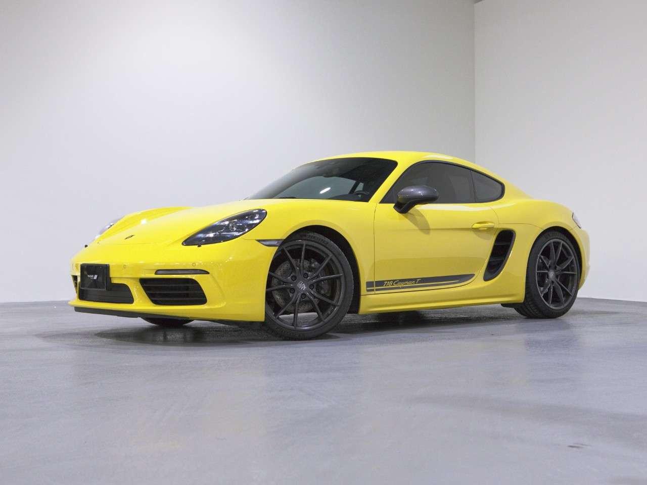 2020 Porsche 718 Cayman T Photo0