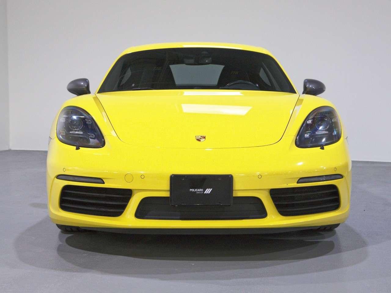 2020 Porsche 718 Cayman T Photo