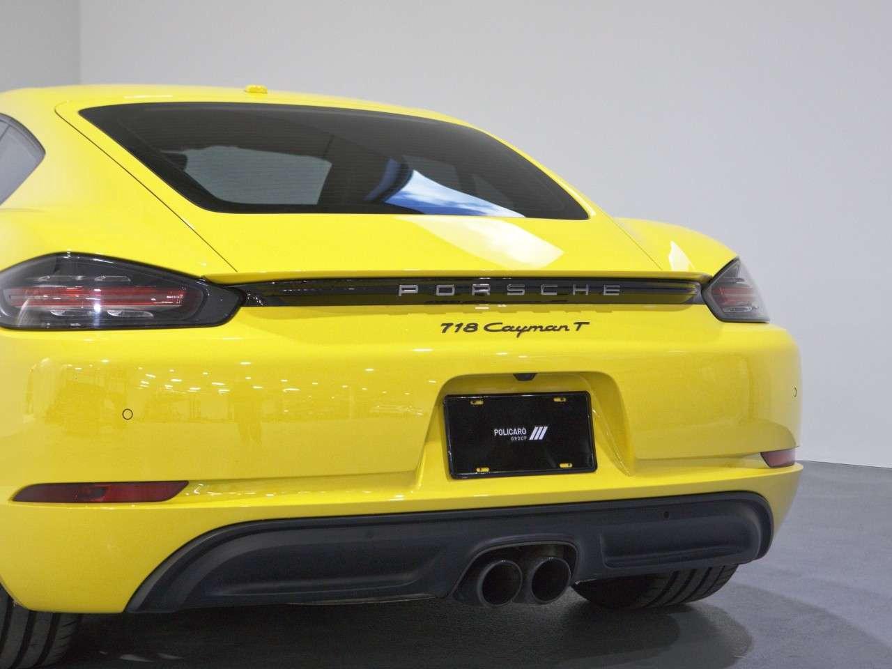 2020 Porsche 718 Cayman T Photo