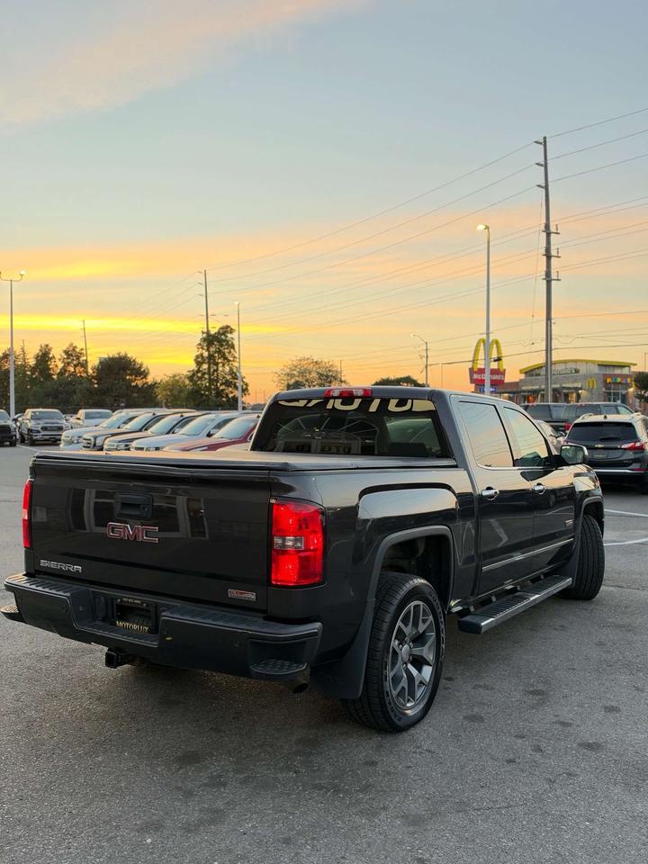 2015 GMC Sierra 1500 4WD Crew Cab 143.5 SLT Photo
