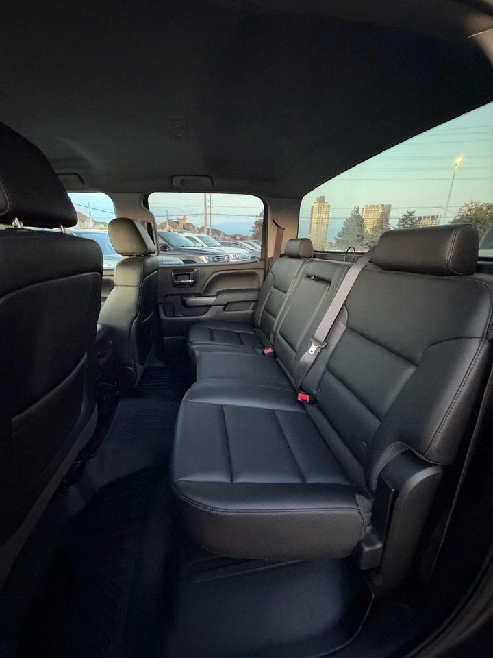 2015 GMC Sierra 1500 4WD Crew Cab 143.5 SLT Photo