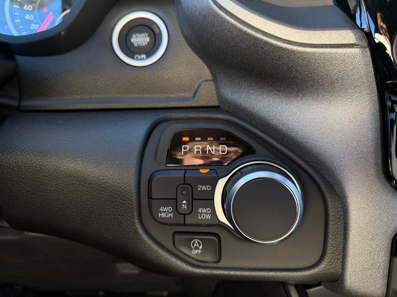 2027 RAM 1500  Photo
