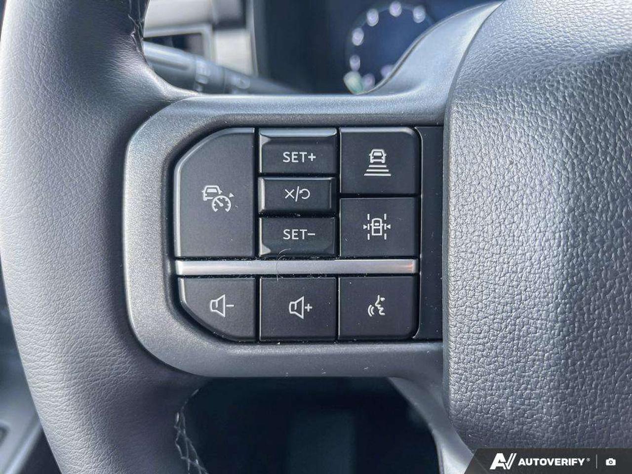 2025 Ford F-150 LARIAT   MOONROOF   LARIAT BLK APP PKG Photo