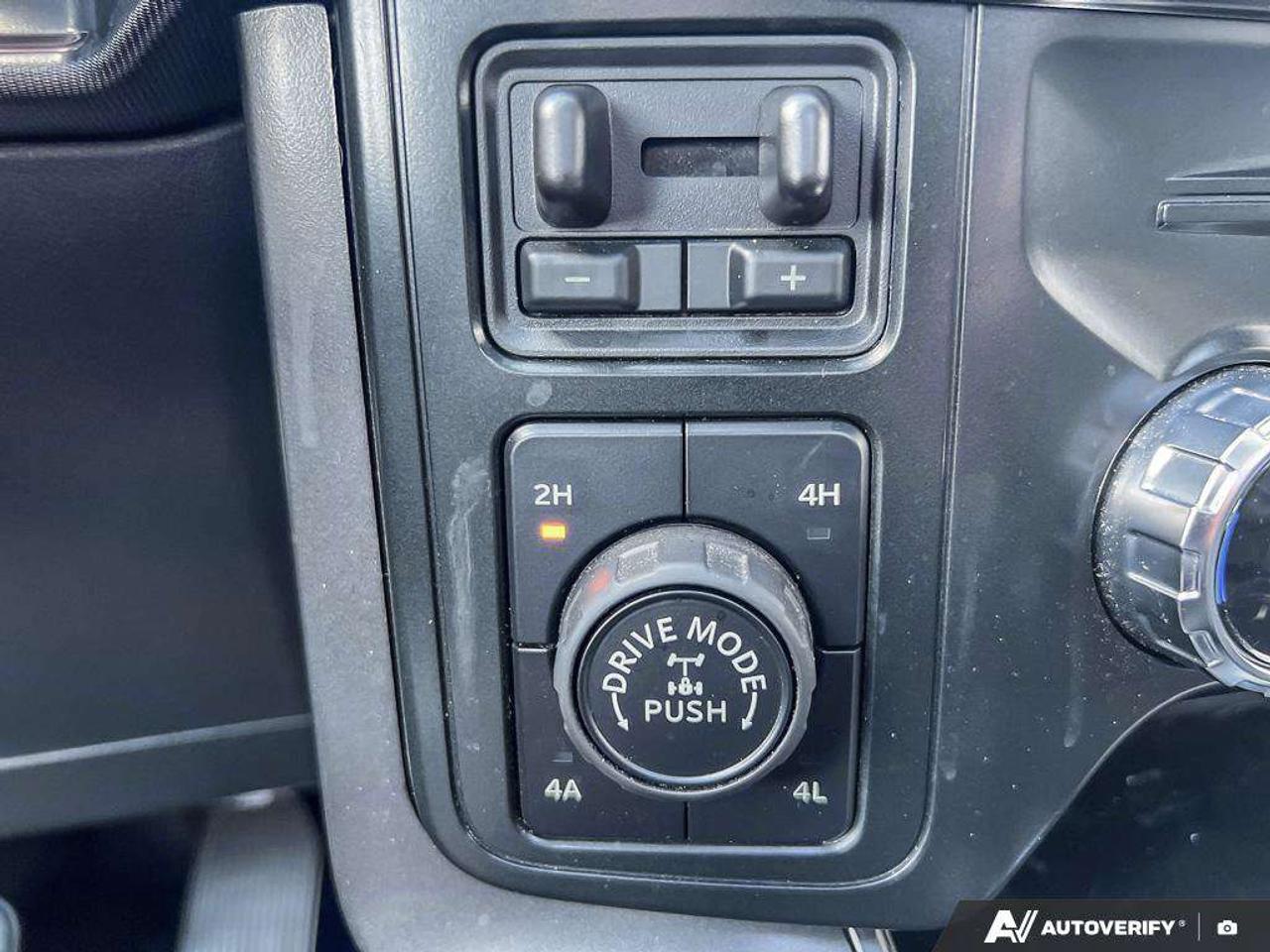 2025 Ford F-150 LARIAT   MOONROOF   LARIAT BLK APP PKG Photo