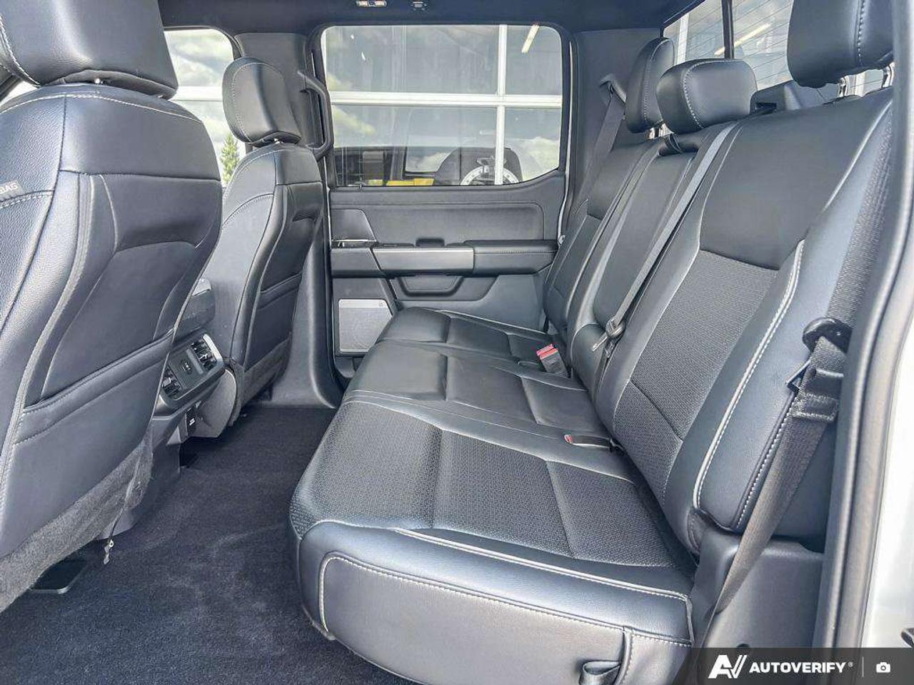 2025 Ford F-150 LARIAT   MOONROOF   LARIAT BLK APP PKG Photo