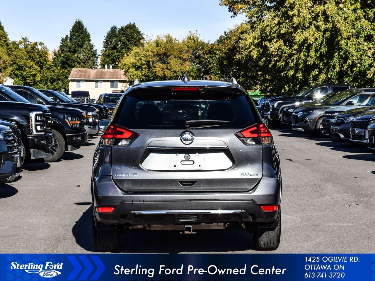 2017 Nissan Rogue SV Photo