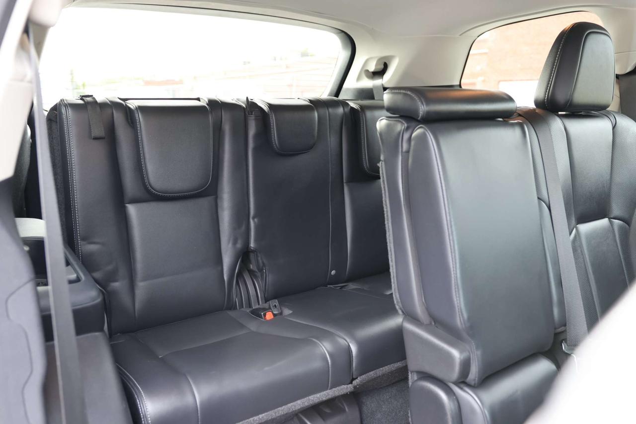 2019 Subaru ASCENT LIMITED-AWD-8PASS/NAV/ADAPT CRUISE/BLIS/LKA/FCW/LEATHER/H SEATS & STEERING/KEYLESS/CARPLAY/PANOROOF Photo