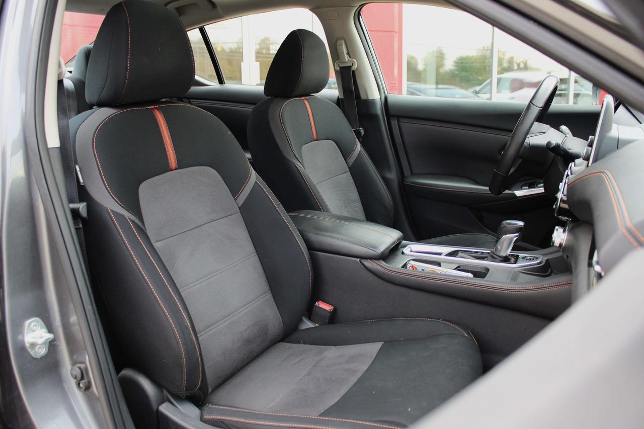 2021 Nissan Sentra SR Photo