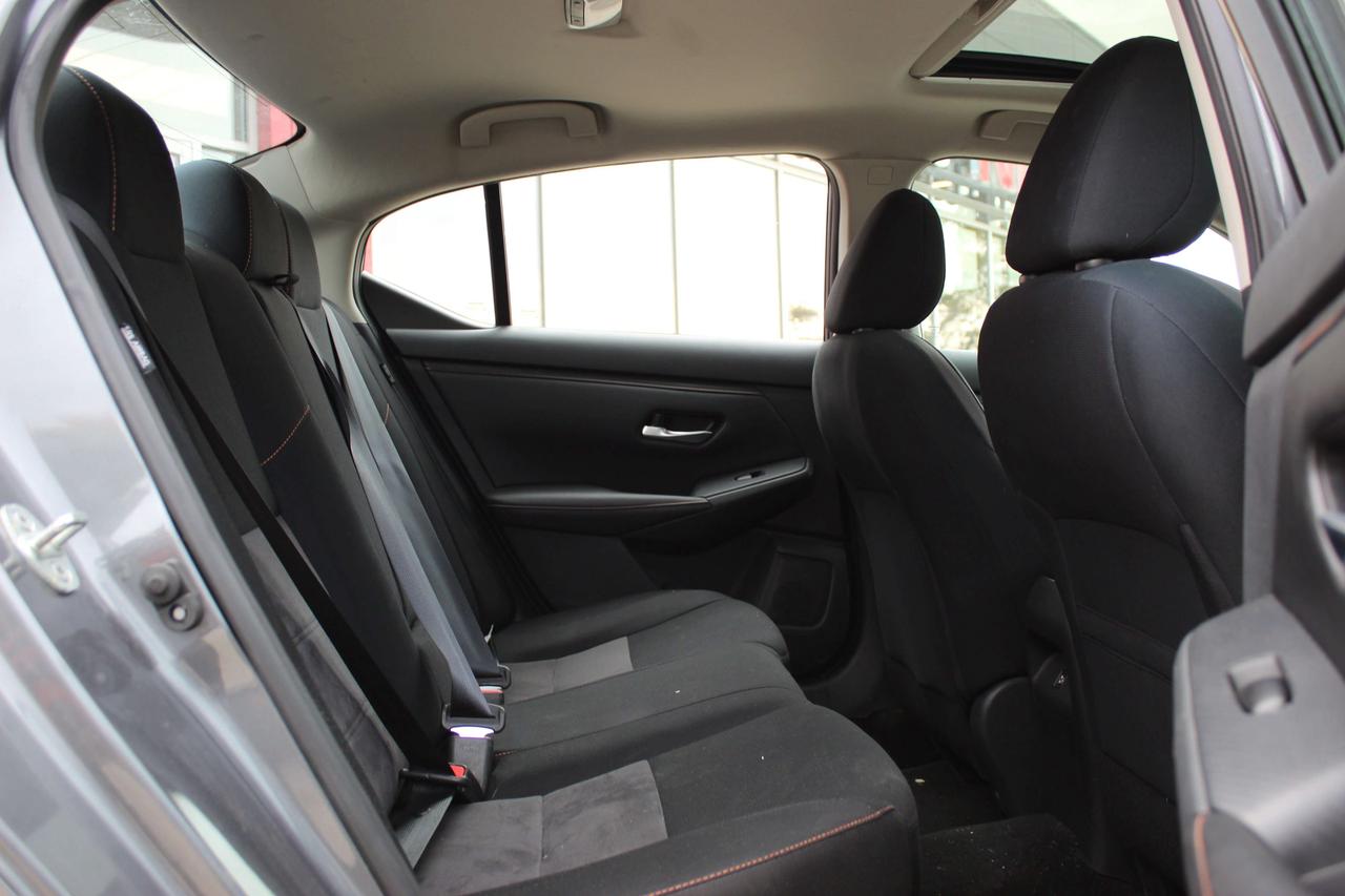 2021 Nissan Sentra SR Photo