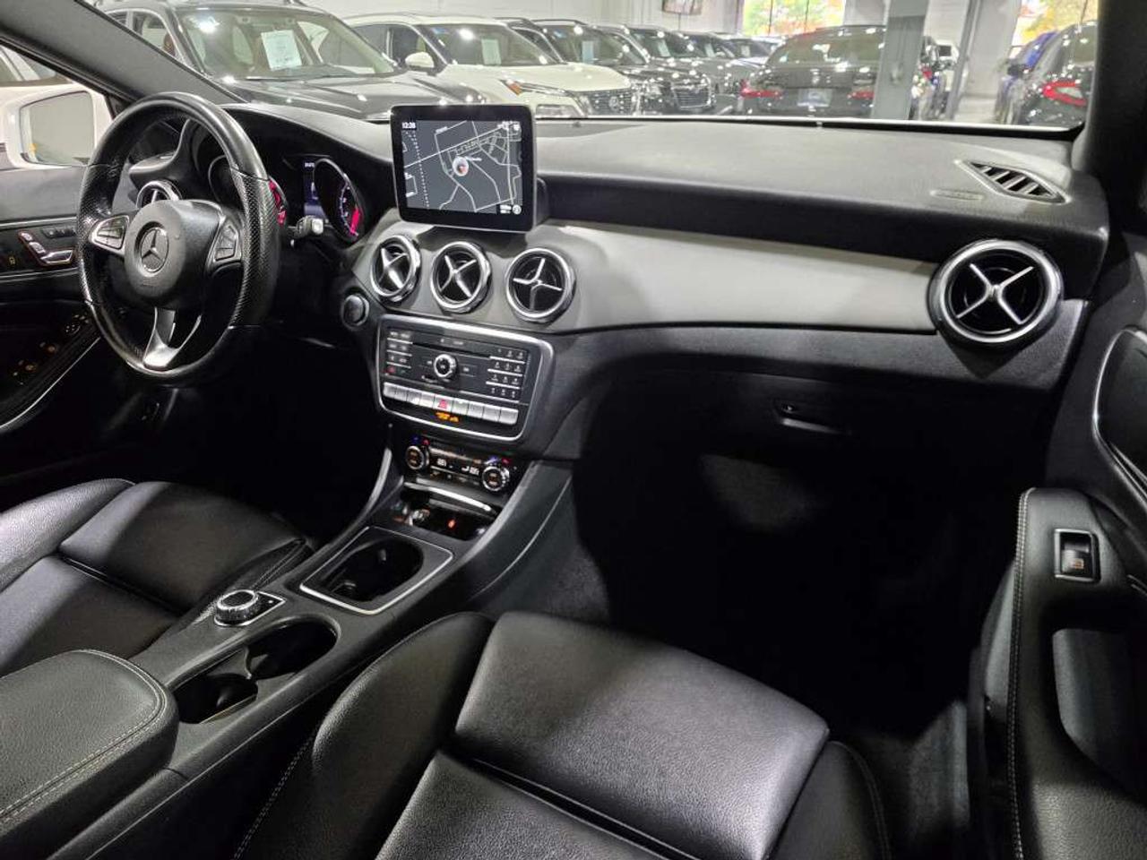 2020 Mercedes-Benz GLA 4MATIC NO ACCIDENT VERY GOOD SERVICE RECORDS NAVIGATION BLINDSPOT New Brakes  New Battery Photo