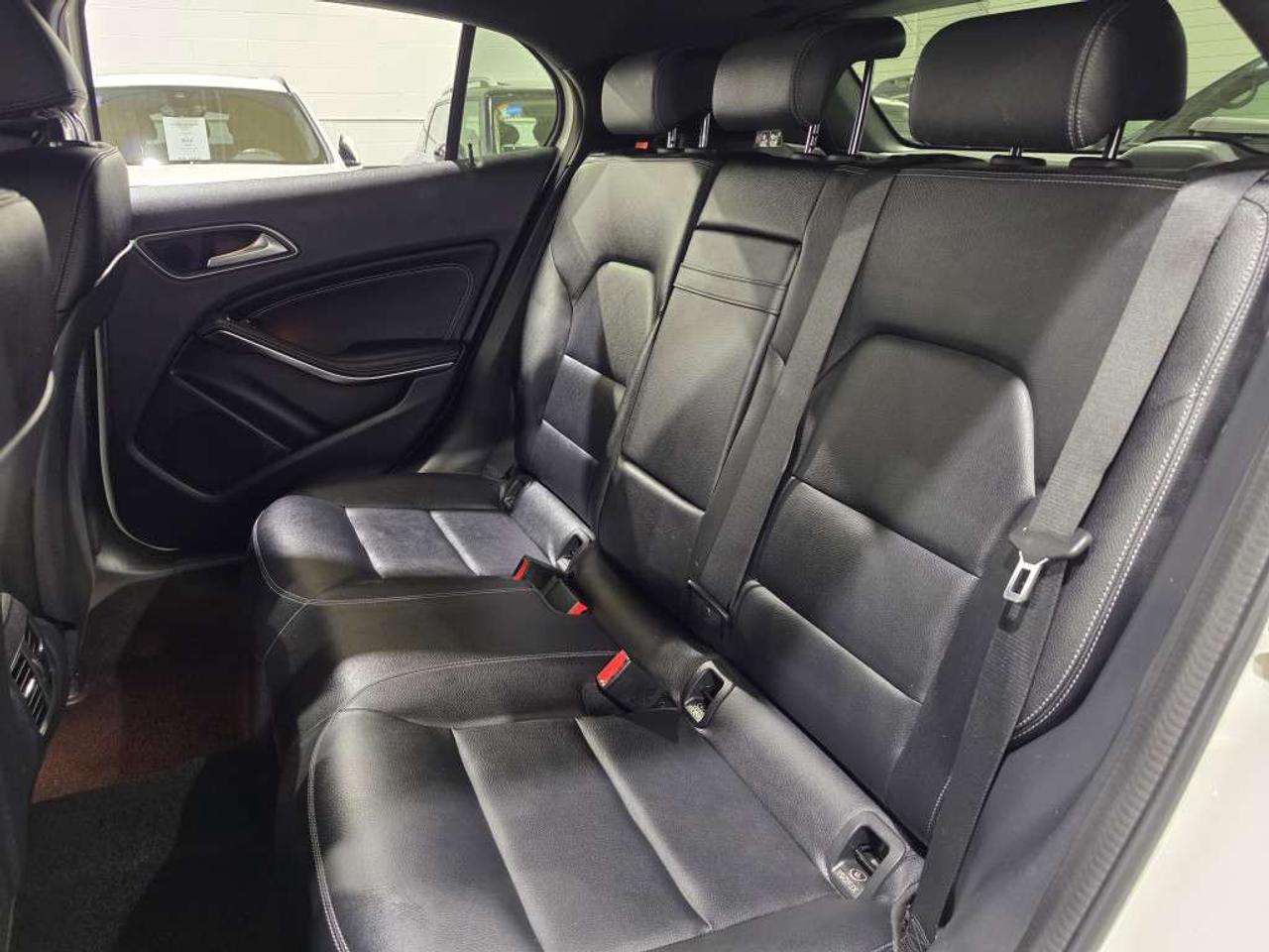 2020 Mercedes-Benz GLA 4MATIC NO ACCIDENT VERY GOOD SERVICE RECORDS NAVIGATION BLINDSPOT New Brakes  New Battery Photo