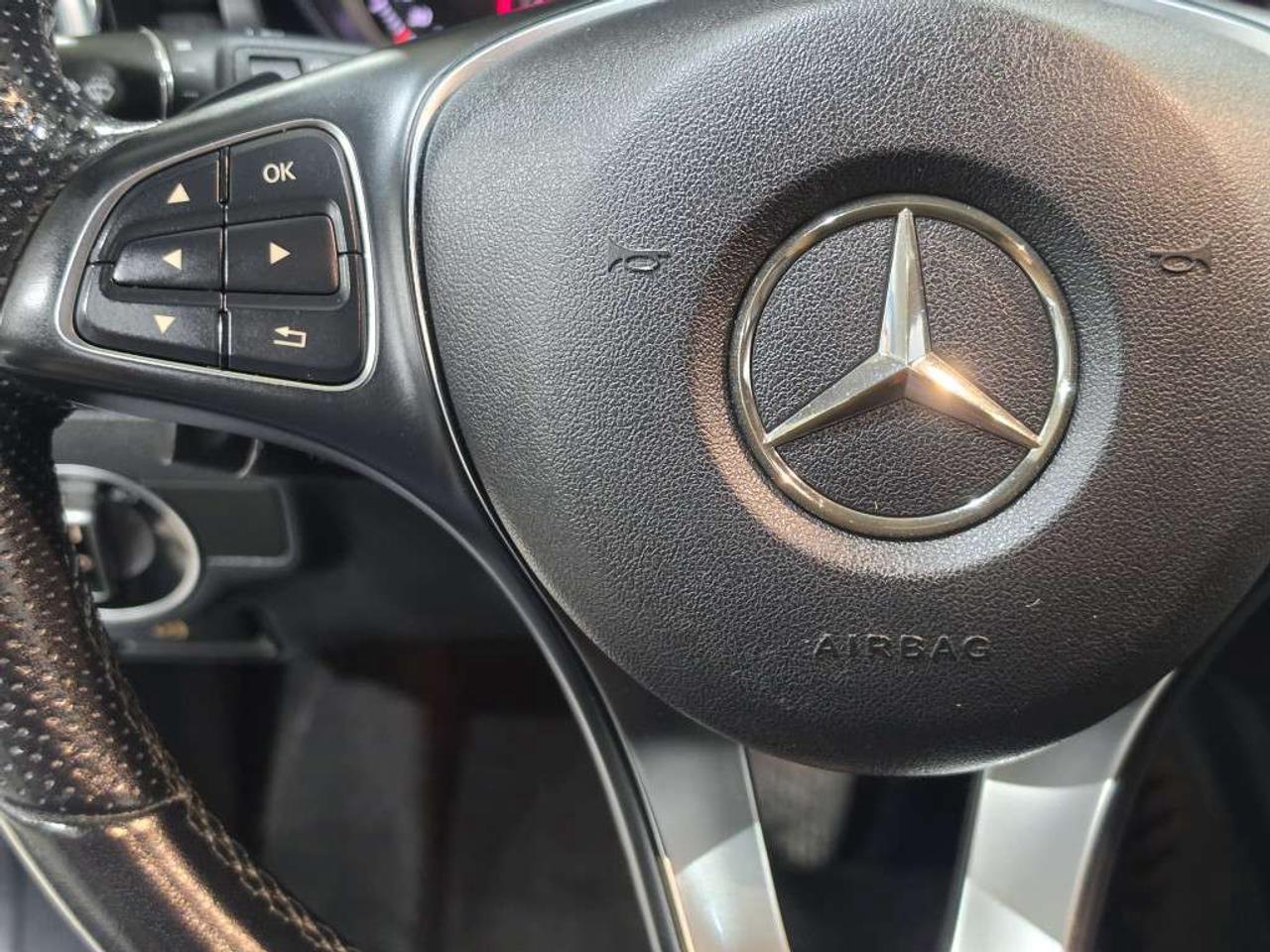 2020 Mercedes-Benz GLA 4MATIC NO ACCIDENT VERY GOOD SERVICE RECORDS NAVIGATION BLINDSPOT New Brakes  New Battery Photo