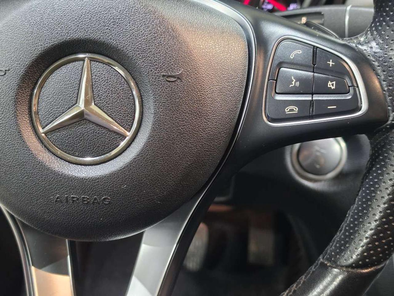 2020 Mercedes-Benz GLA 4MATIC NO ACCIDENT VERY GOOD SERVICE RECORDS NAVIGATION BLINDSPOT New Brakes  New Battery Photo
