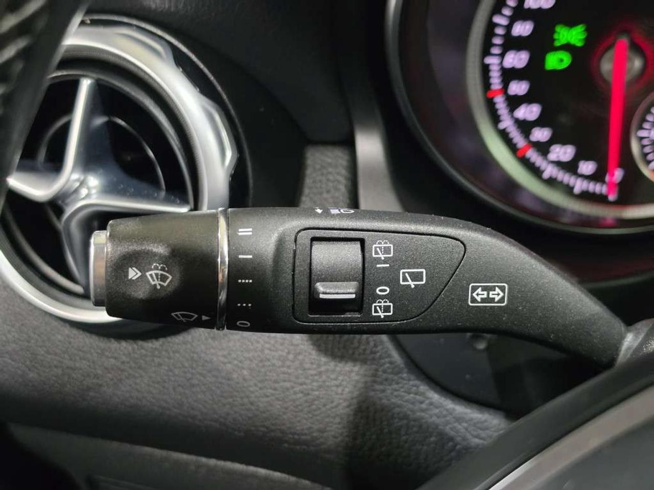 2020 Mercedes-Benz GLA 4MATIC NO ACCIDENT VERY GOOD SERVICE RECORDS NAVIGATION BLINDSPOT New Brakes  New Battery Photo