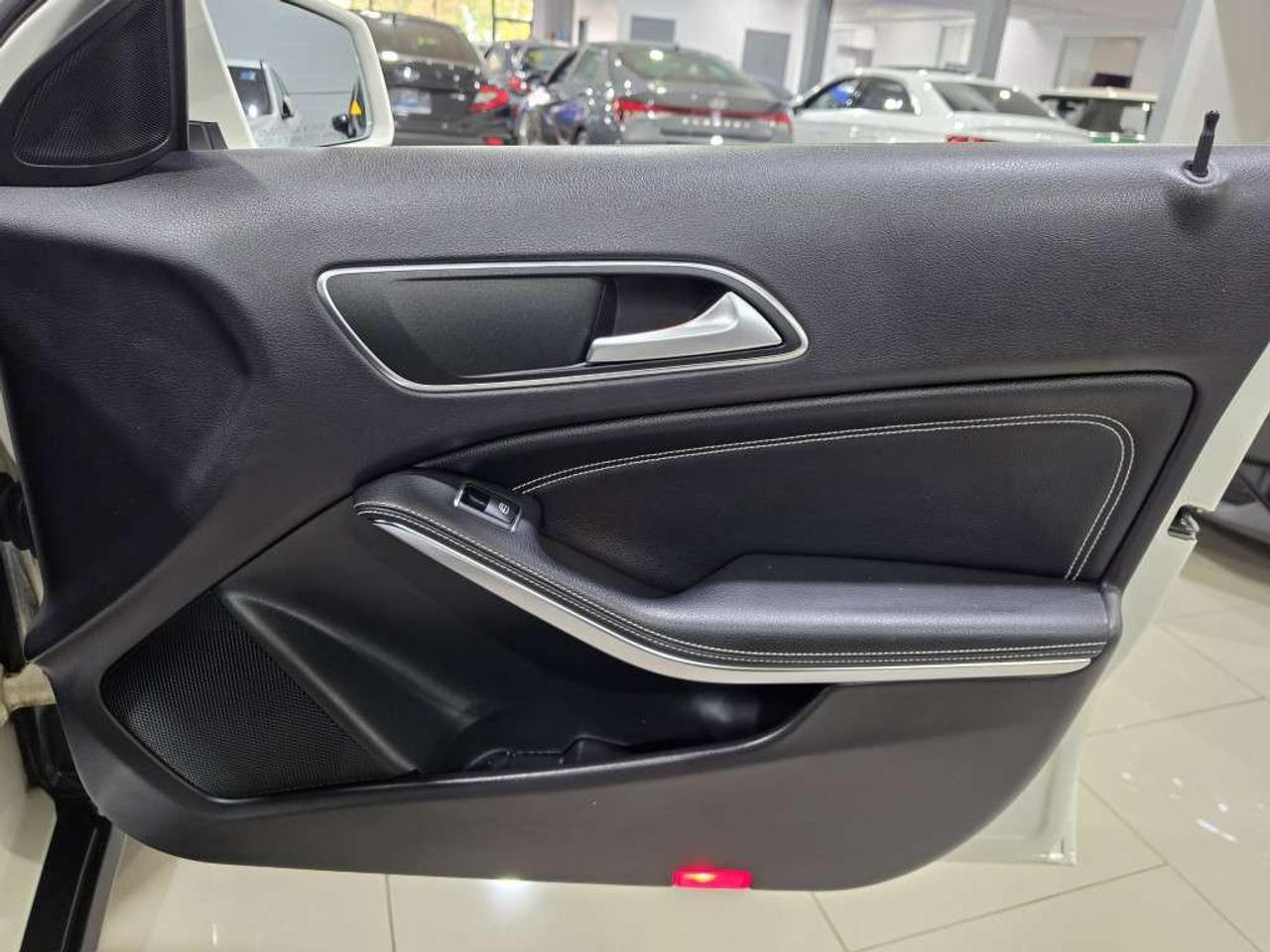 2020 Mercedes-Benz GLA 4MATIC NO ACCIDENT VERY GOOD SERVICE RECORDS NAVIGATION BLINDSPOT New Brakes  New Battery Photo