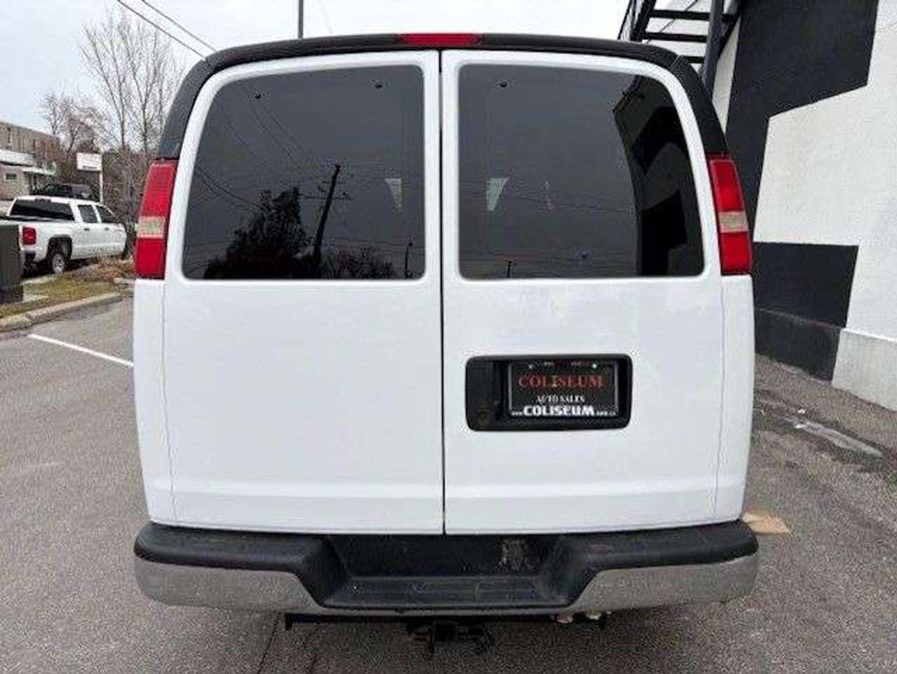 2012 Chevrolet Express Passenger 3500 **12 PASS-SLIDING DOOR-NEW BRAKES-CERTIFIED** Photo