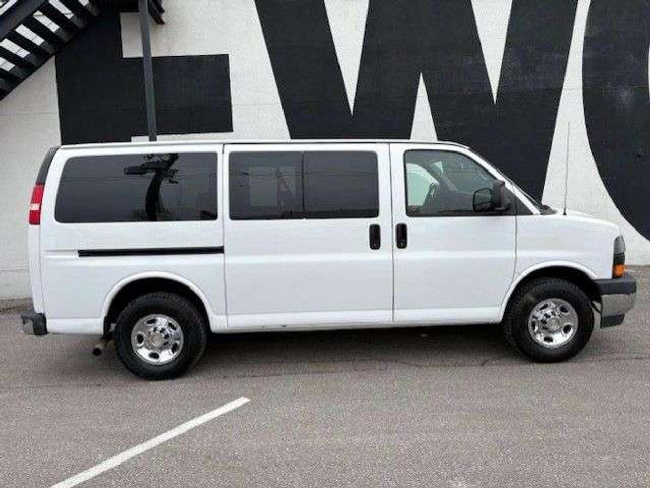 2012 Chevrolet Express Passenger 3500 **12 PASS-SLIDING DOOR-NEW BRAKES-CERTIFIED** Photo