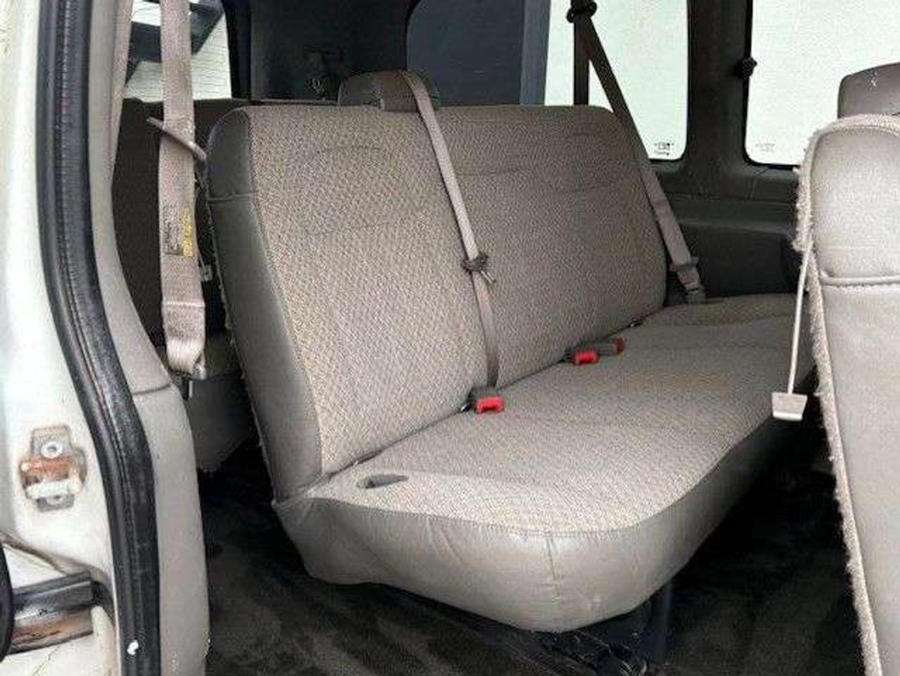 2012 Chevrolet Express Passenger 3500 **12 PASS-SLIDING DOOR-NEW BRAKES-CERTIFIED** Photo
