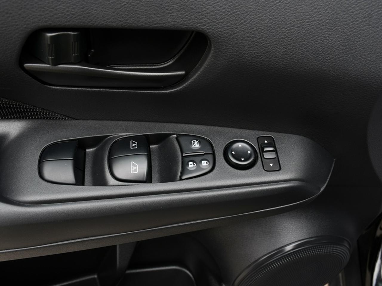 2024 Nissan Kicks S   Push Start   Rear Camera   Cruise   CarPlay   Android Auto Photo