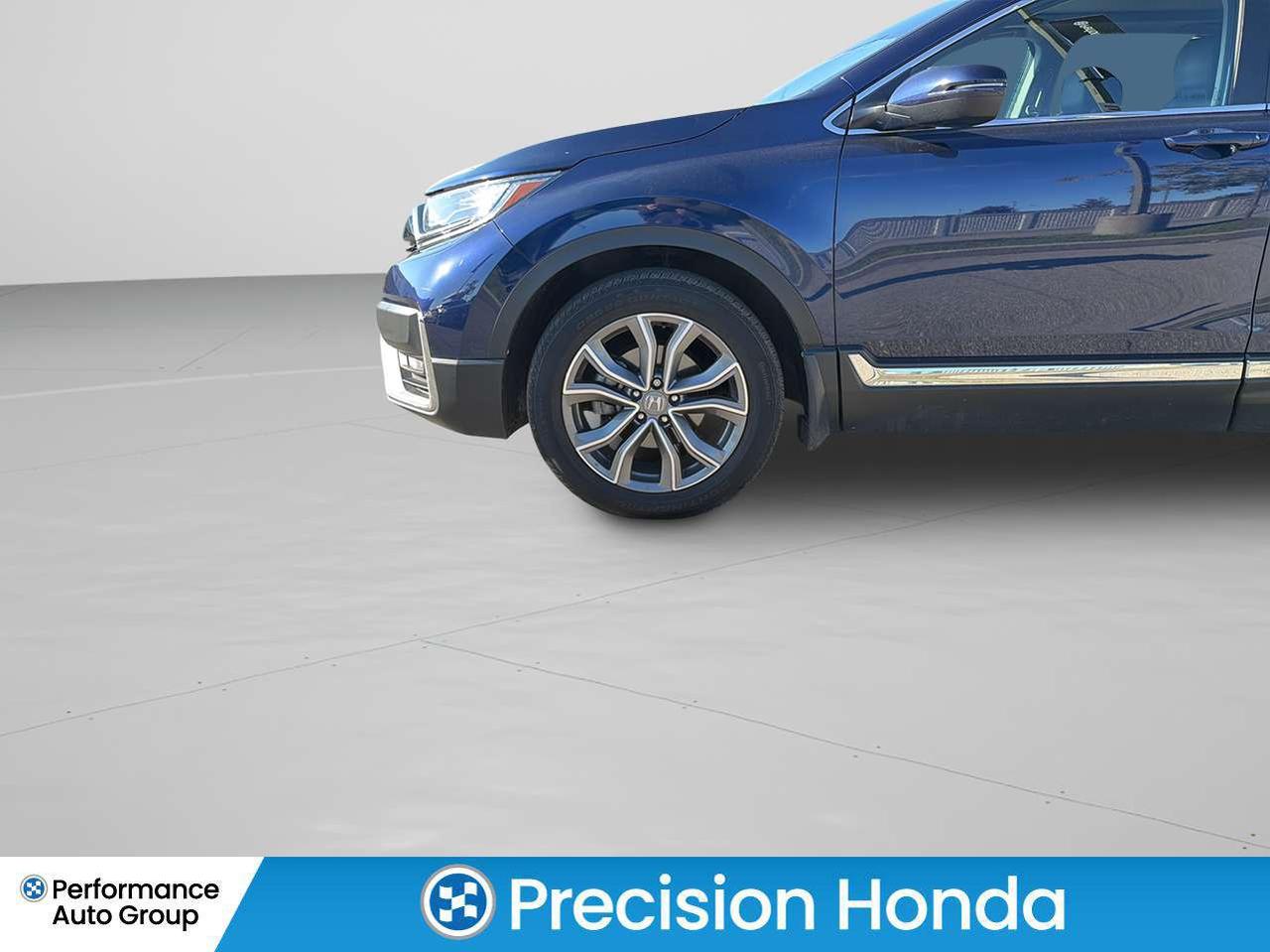 2022 Honda CR-V Touring Leather  Navigation  Sunroof Photo
