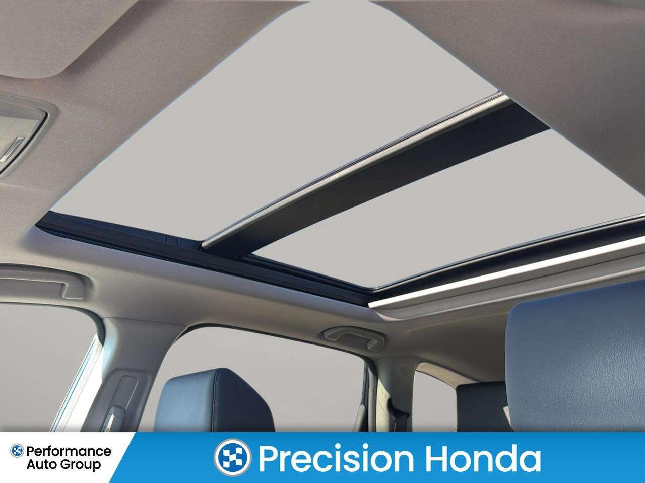 2022 Honda CR-V Touring Leather  Navigation  Sunroof Photo