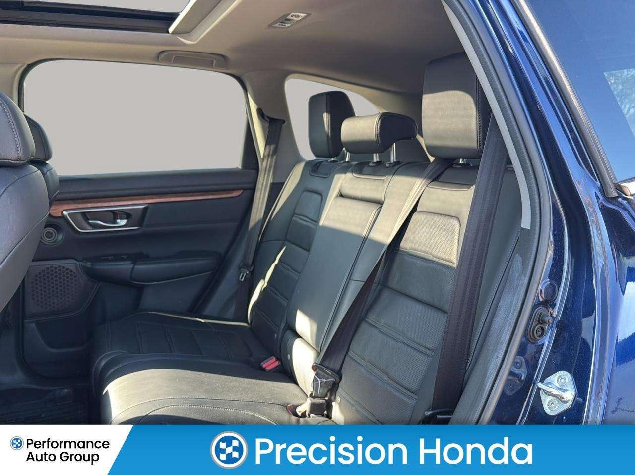 2022 Honda CR-V Touring Leather  Navigation  Sunroof Photo