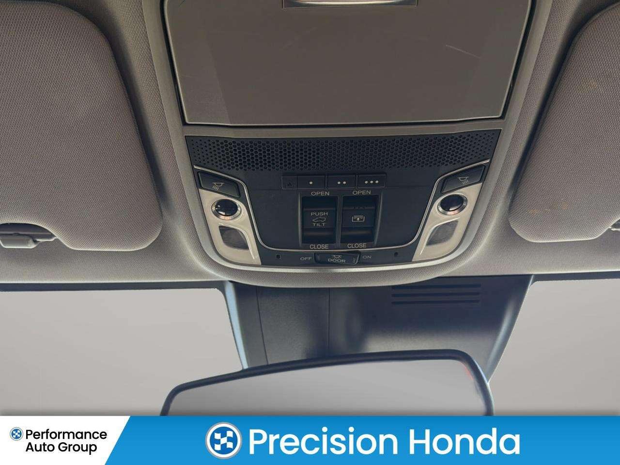 2022 Honda CR-V Touring Leather  Navigation  Sunroof Photo
