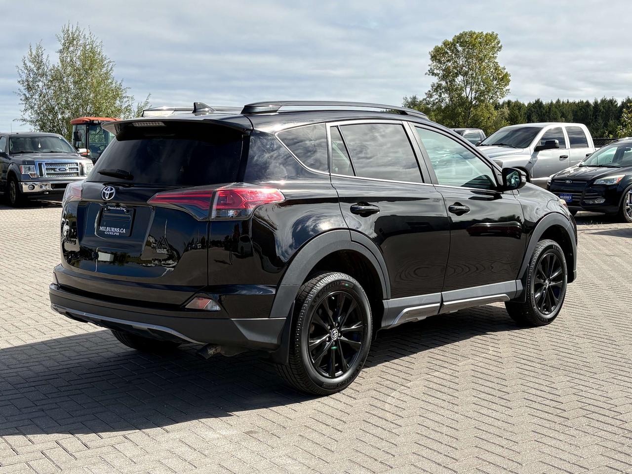 2018 Toyota RAV4 XLE Trail AWD  Sunroof Heated Seats/Steering Wheel Photo