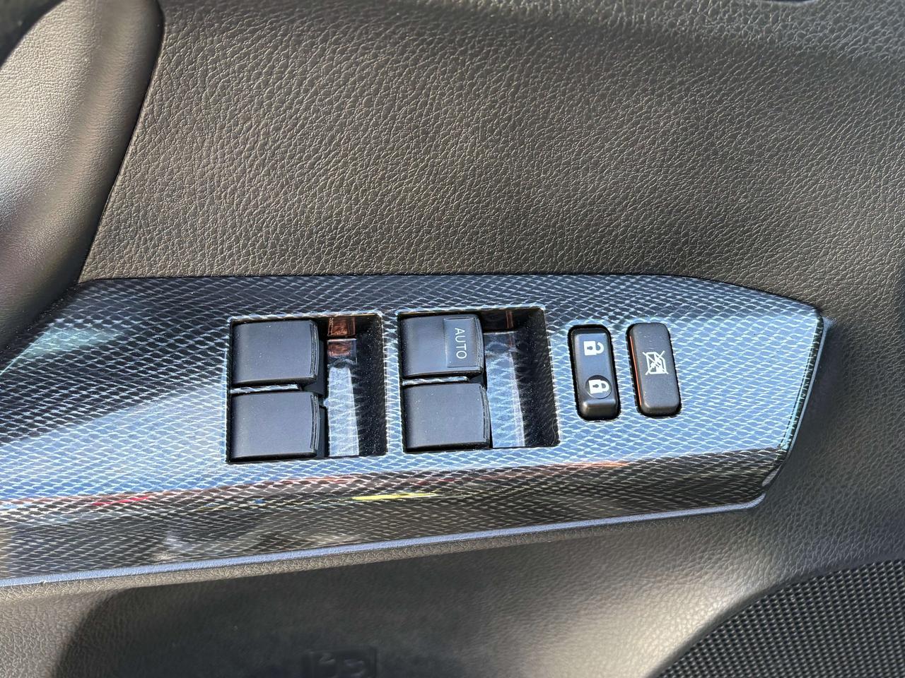 2018 Toyota RAV4 XLE Trail AWD  Sunroof Heated Seats/Steering Wheel Photo