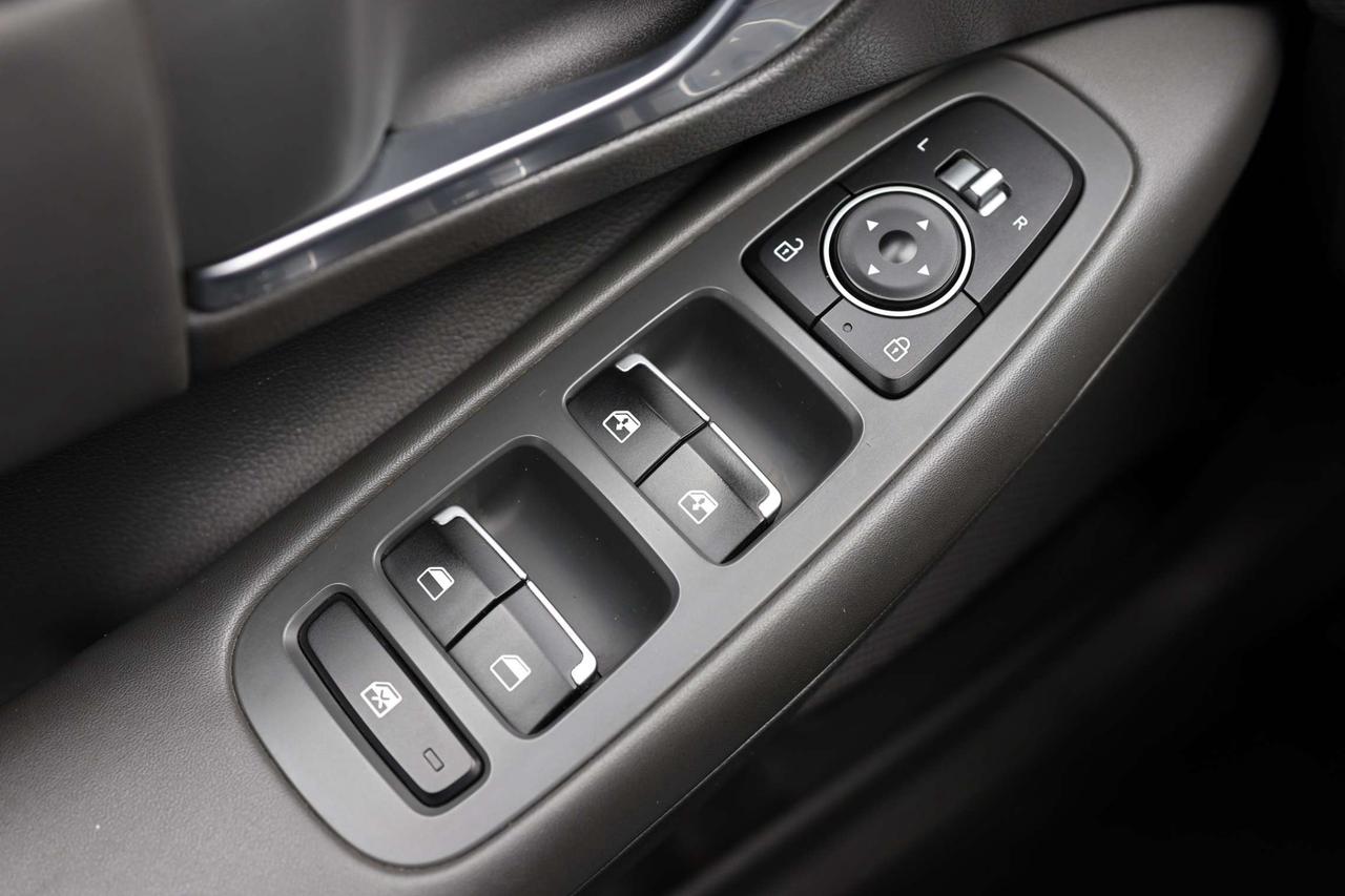 2021 Hyundai Sonata 1.6T SPORT-R STARTER/ADAPT CRUISE/BCAM/FCW/LKA/BLIS/LEATHER/H SEATS/KEYLESS/CARPLAY/PANOROOF Photo