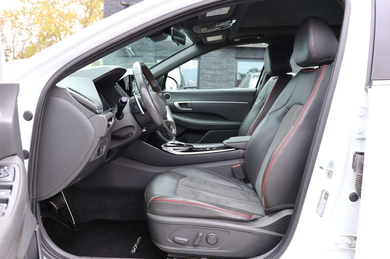 2021 Hyundai Sonata 1.6T SPORT-R STARTER/ADAPT CRUISE/BCAM/FCW/LKA/BLIS/LEATHER/H SEATS/KEYLESS/CARPLAY/PANOROOF Photo
