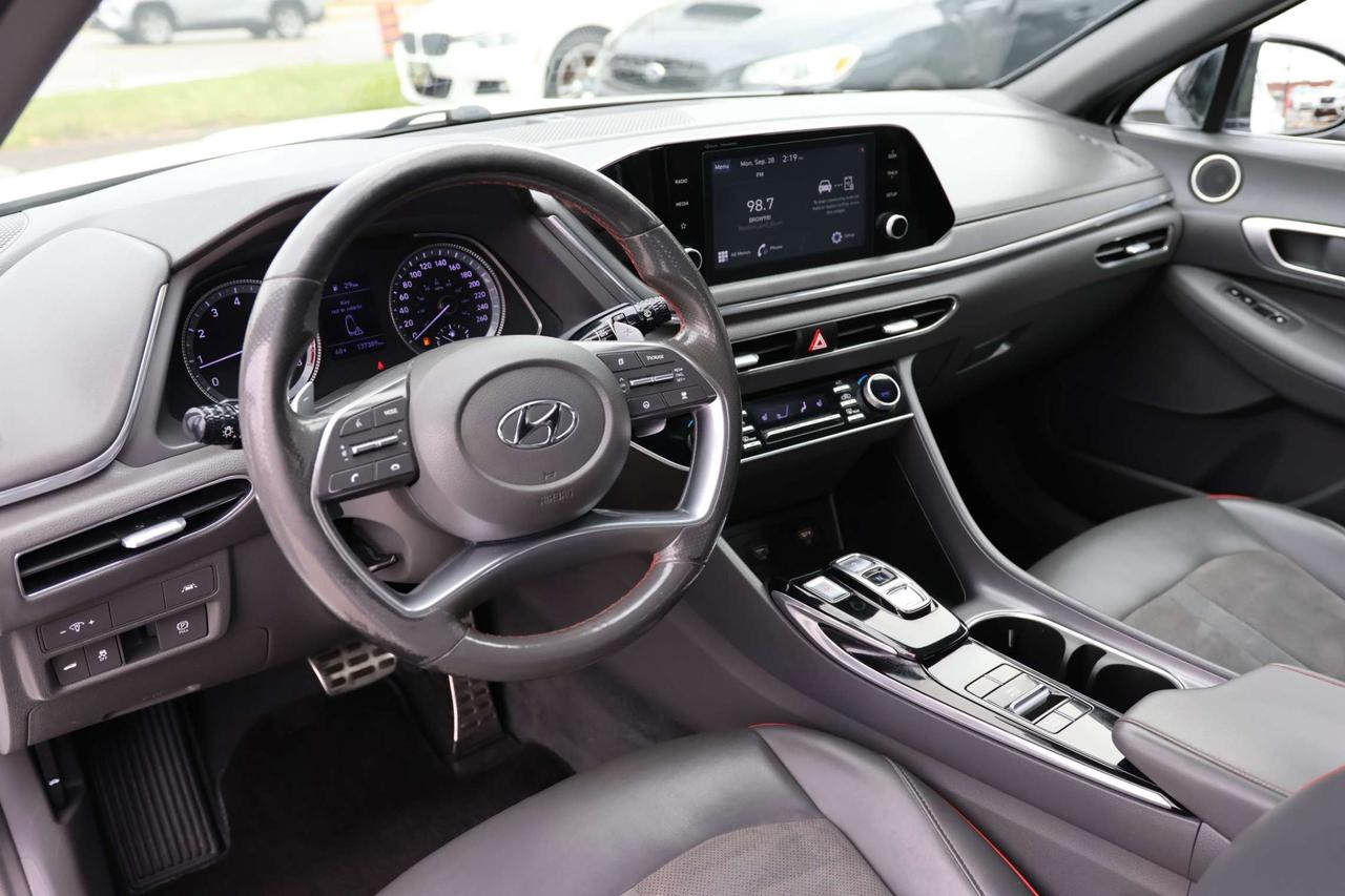 2021 Hyundai Sonata 1.6T SPORT-R STARTER/ADAPT CRUISE/BCAM/FCW/LKA/BLIS/LEATHER/H SEATS/KEYLESS/CARPLAY/PANOROOF Photo