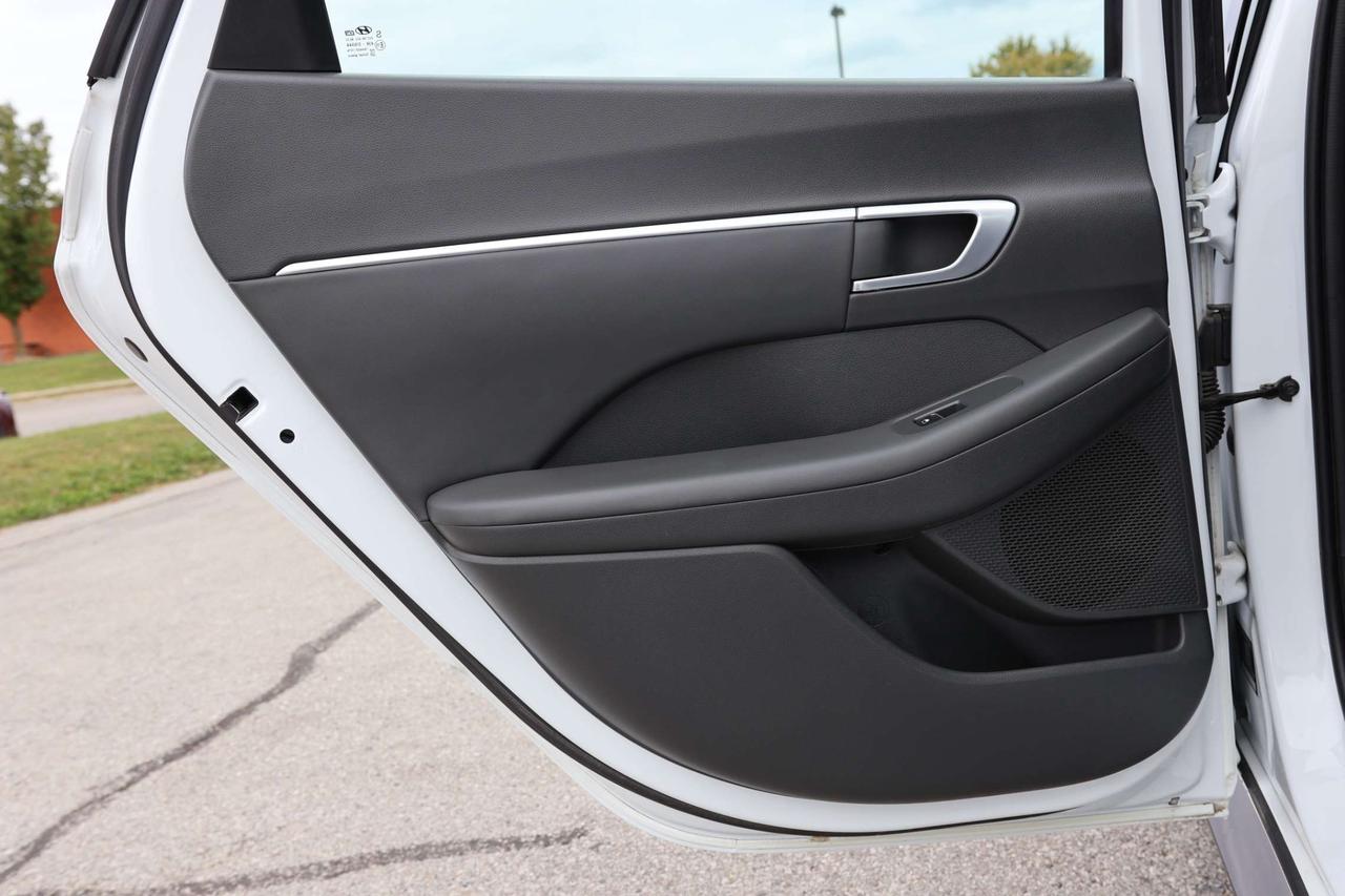 2021 Hyundai Sonata 1.6T SPORT-R STARTER/ADAPT CRUISE/BCAM/FCW/LKA/BLIS/LEATHER/H SEATS/KEYLESS/CARPLAY/PANOROOF Photo