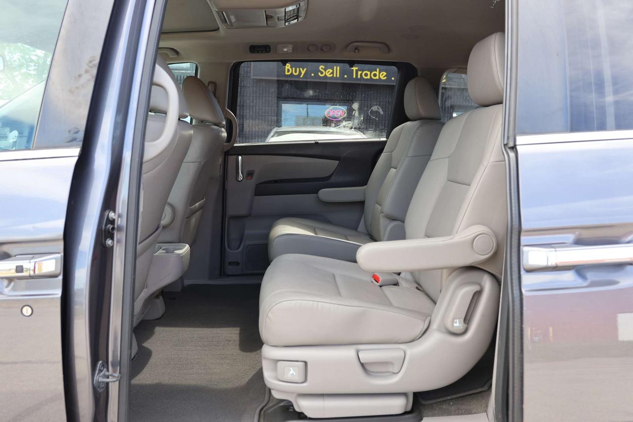 2016 Honda Odyssey EX-L-7PASS/BCAM/LDW/PARKING SNRS/LEATHER/H SEATS/KEYLESS/BLUETOOTH/SUNROOF Photo