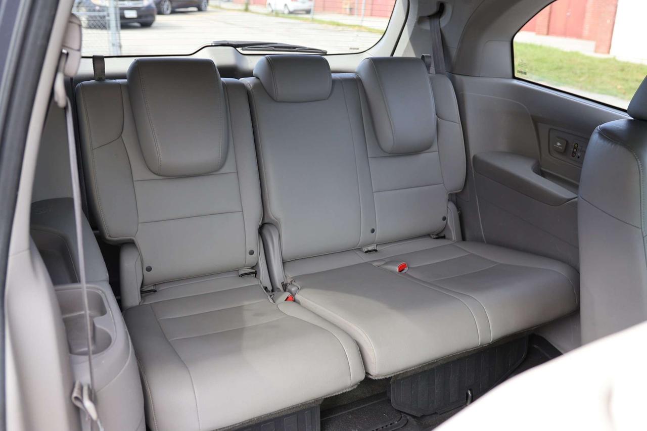 2016 Honda Odyssey EX-L-7PASS/BCAM/LDW/PARKING SNRS/LEATHER/H SEATS/KEYLESS/BLUETOOTH/SUNROOF Photo