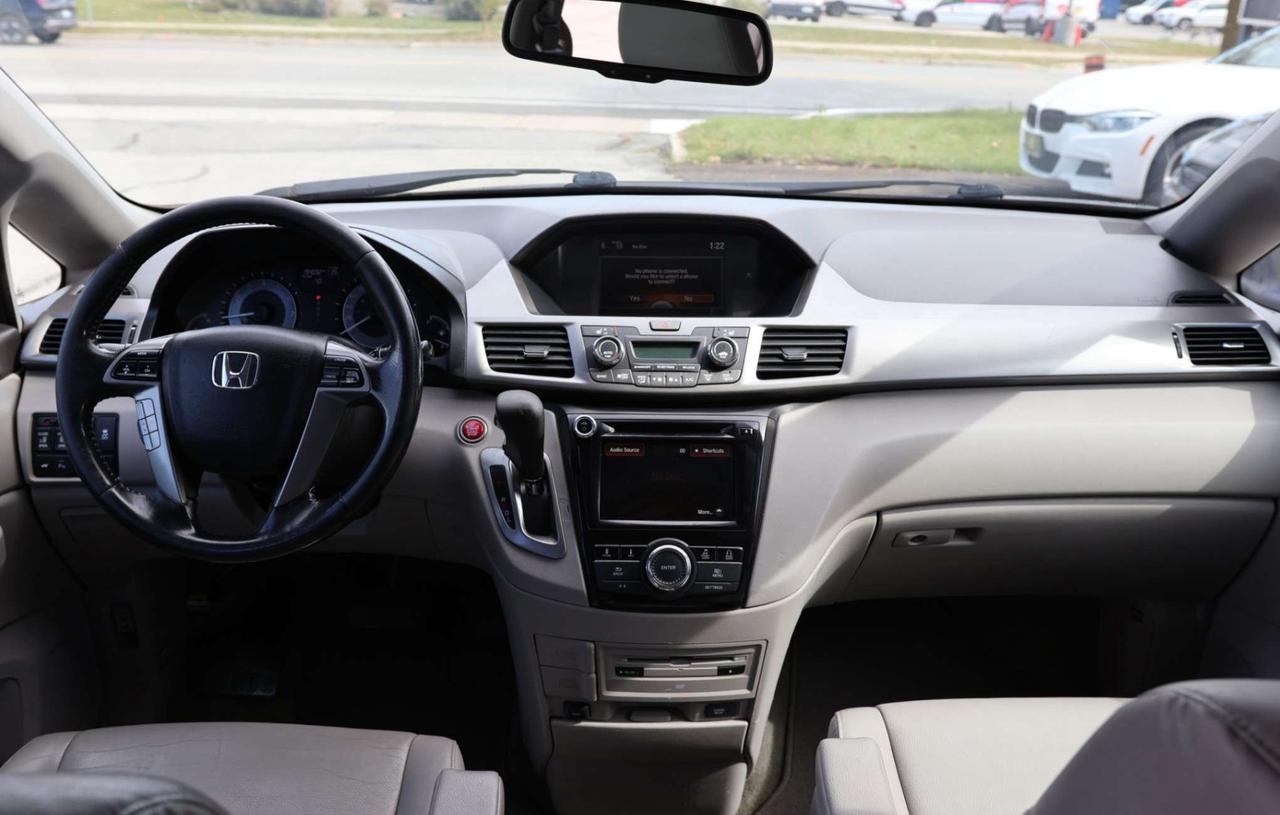 2016 Honda Odyssey EX-L-7PASS/BCAM/LDW/PARKING SNRS/LEATHER/H SEATS/KEYLESS/BLUETOOTH/SUNROOF Photo