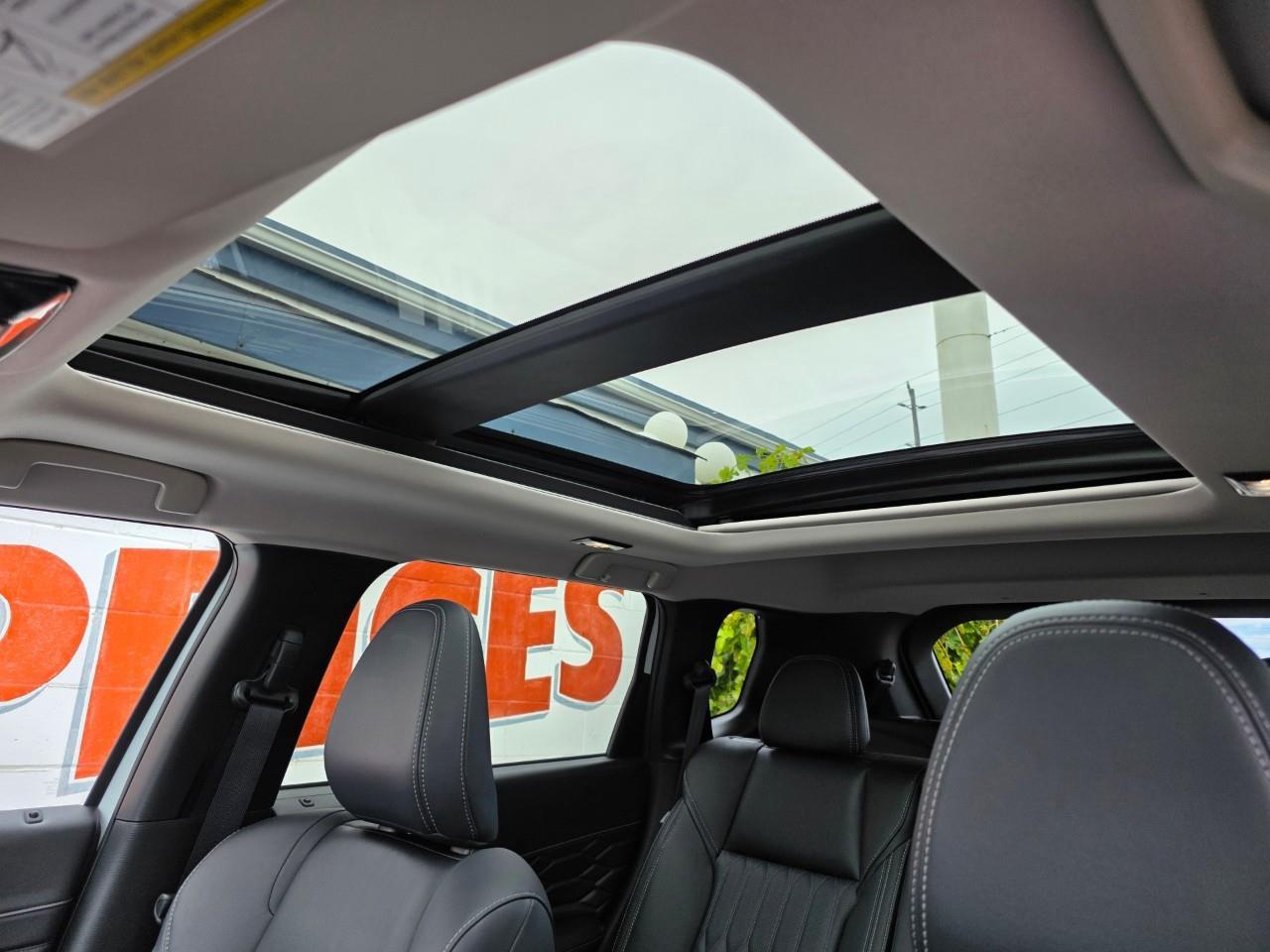 2025 Mitsubishi Outlander  Photo