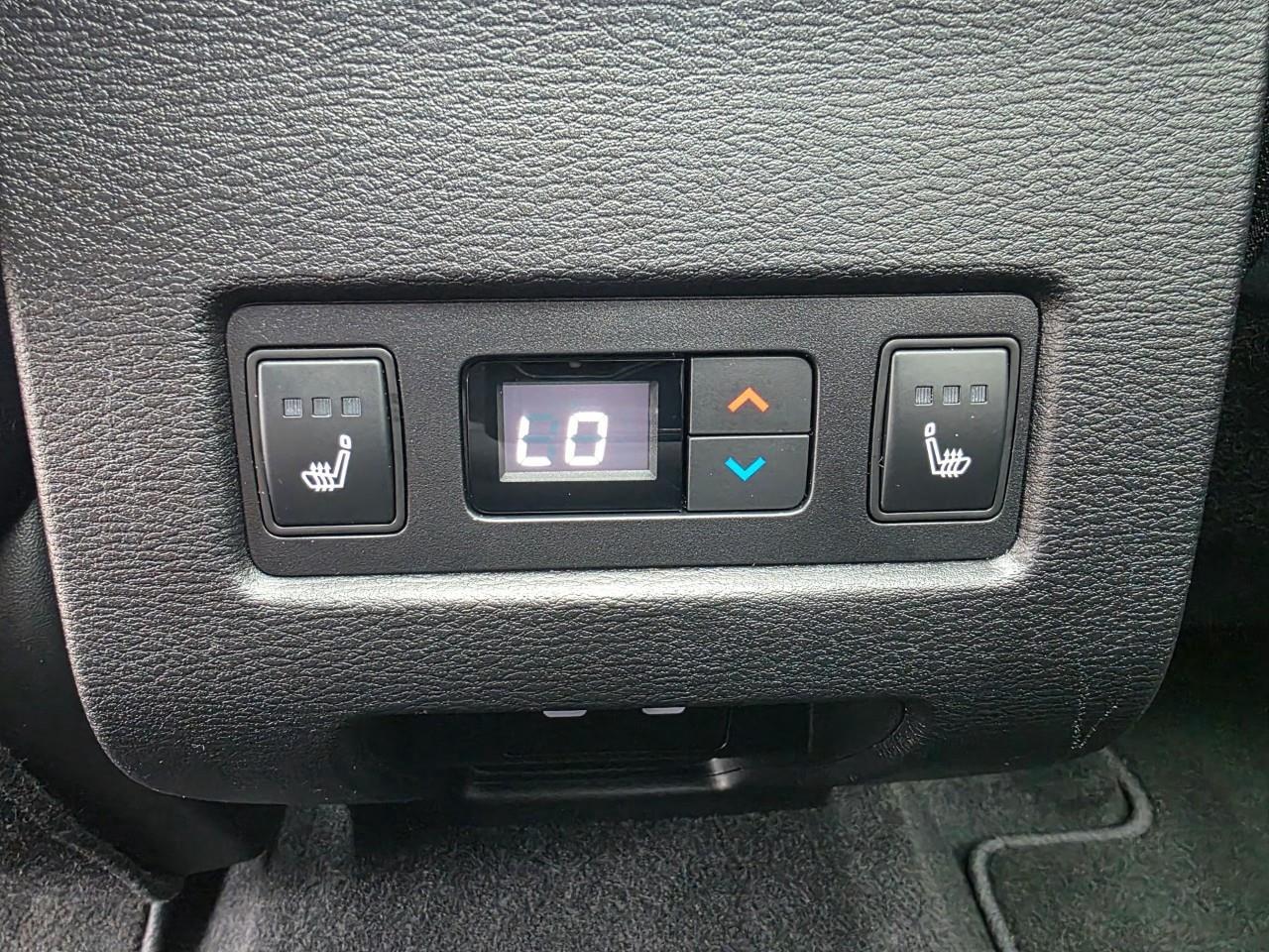 2025 Mitsubishi Outlander  Photo