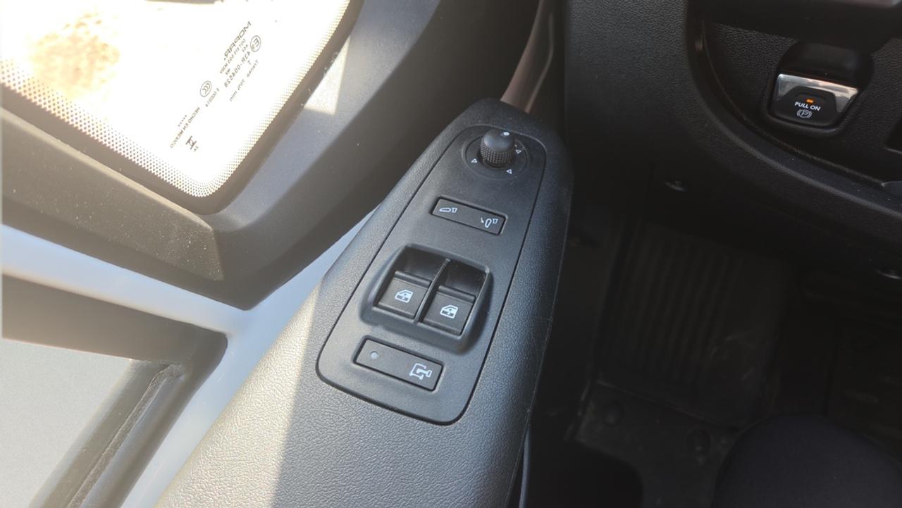 2025 RAM ProMaster 136" Wheelbase High Roof, Side Paneling, Floor Mat Photo