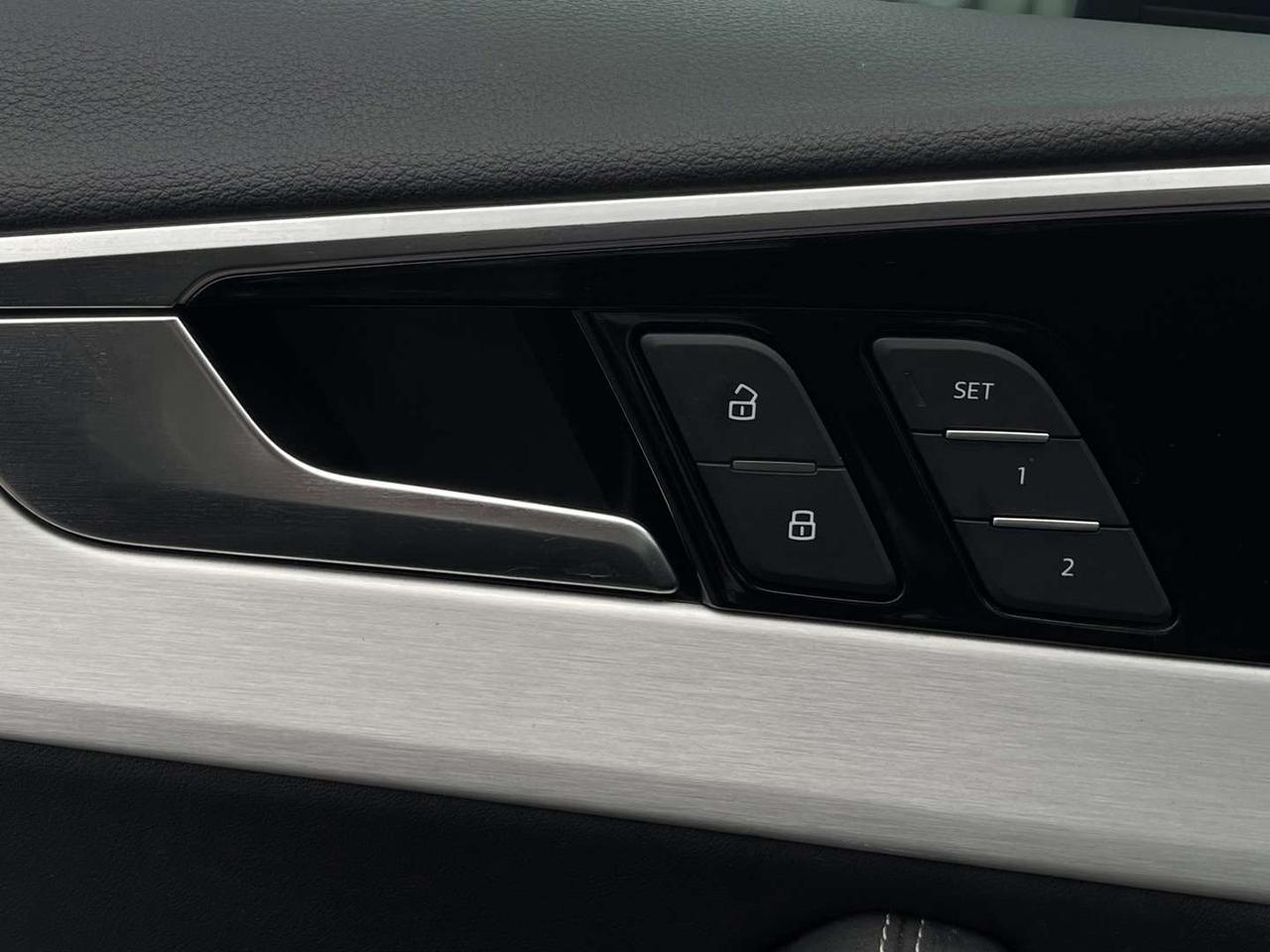 2023 Audi A4 Progressiv S Line Quattro   Digital Cluster   Navi Photo