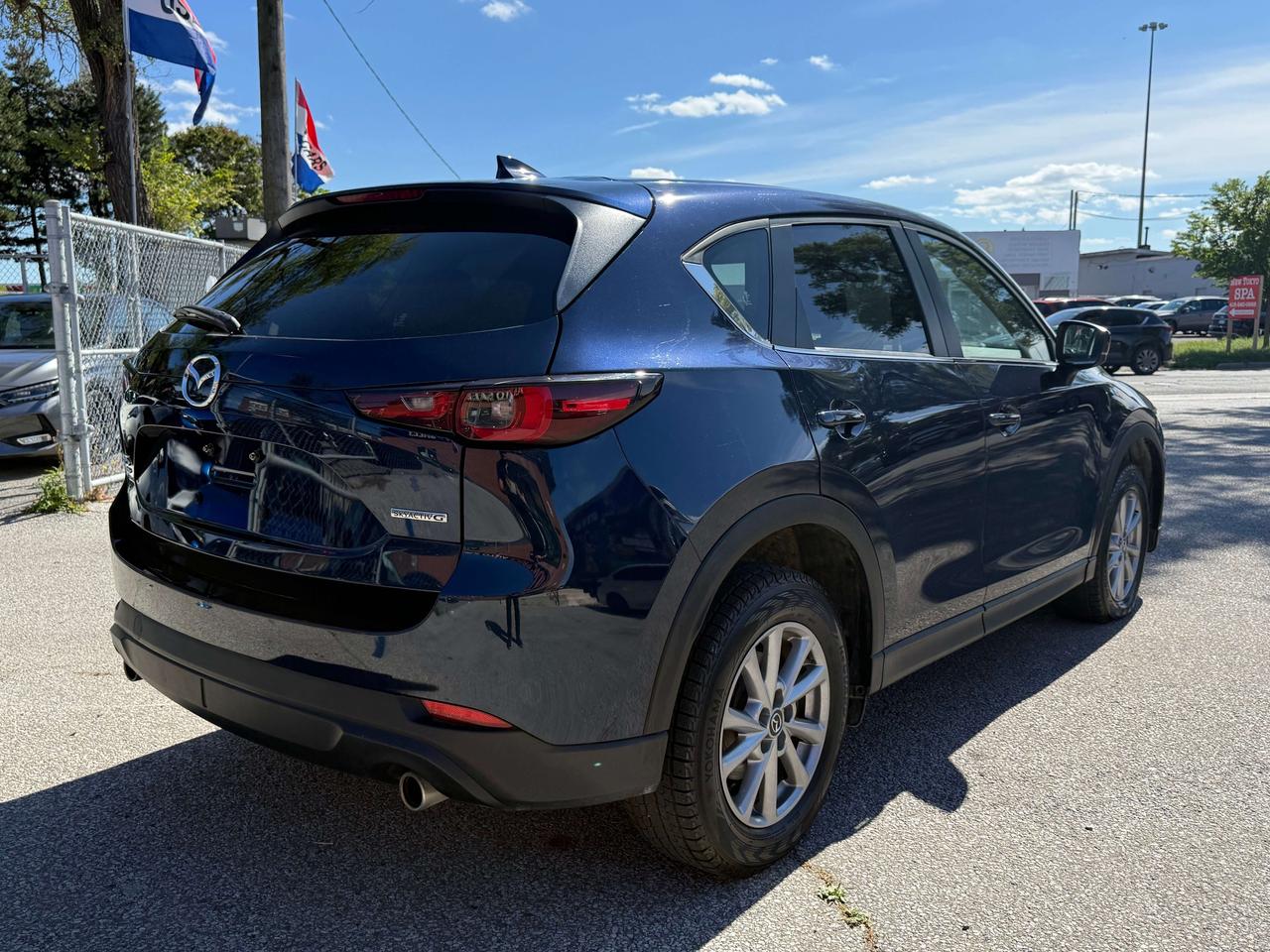 2022 Mazda CX-5 GS l AWD l 2.5L l 4Cyl l Auto l Upgd Pkg l Carplay Photo