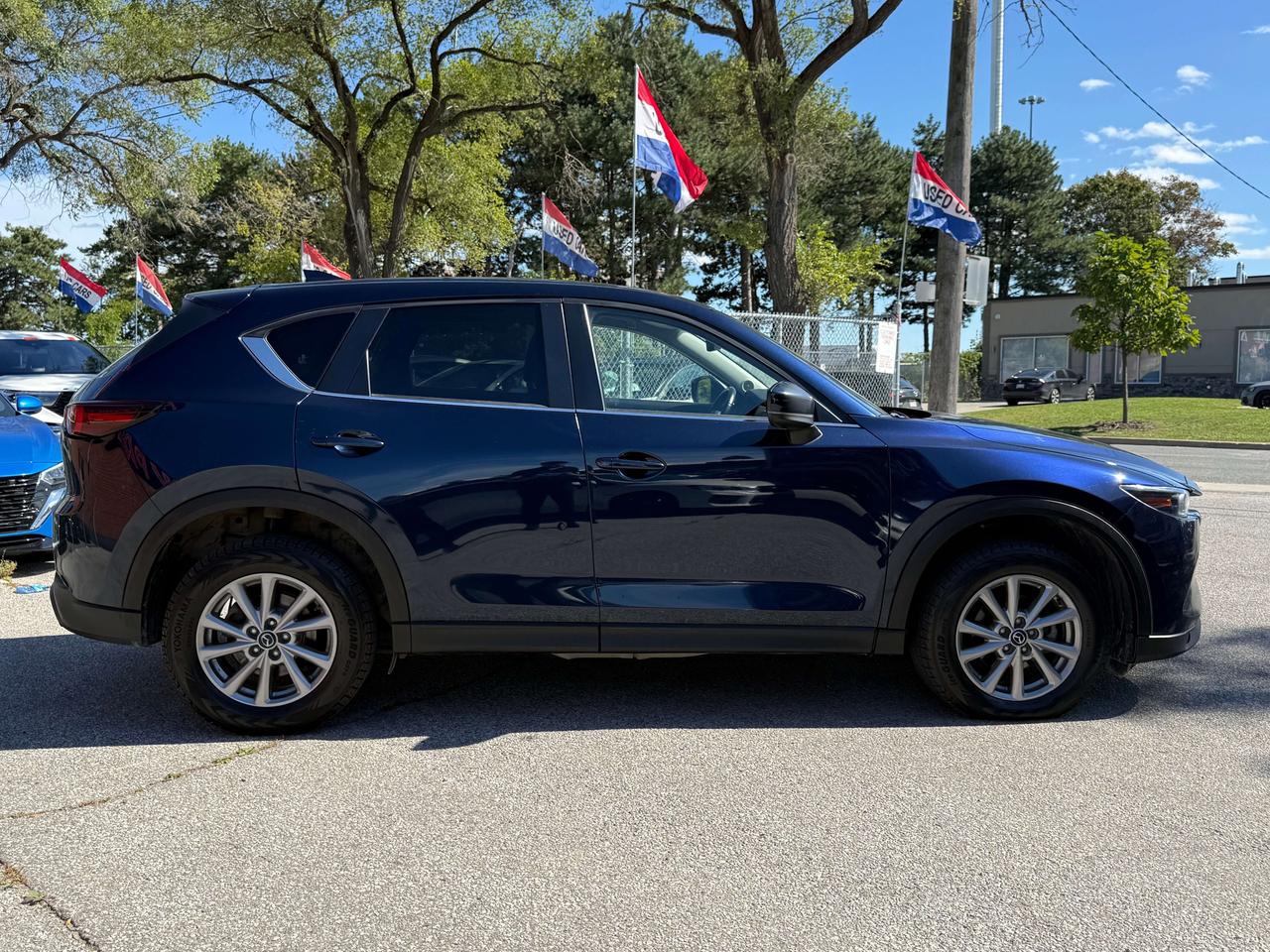 2022 Mazda CX-5 GS l AWD l 2.5L l 4Cyl l Auto l Upgd Pkg l Carplay Photo
