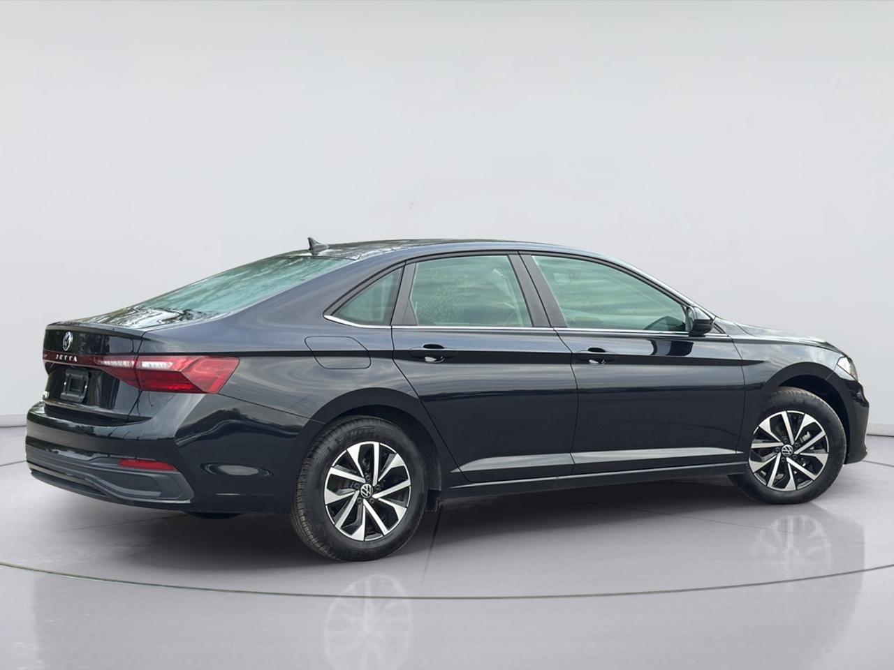 2025 Volkswagen Jetta Trendline Photo