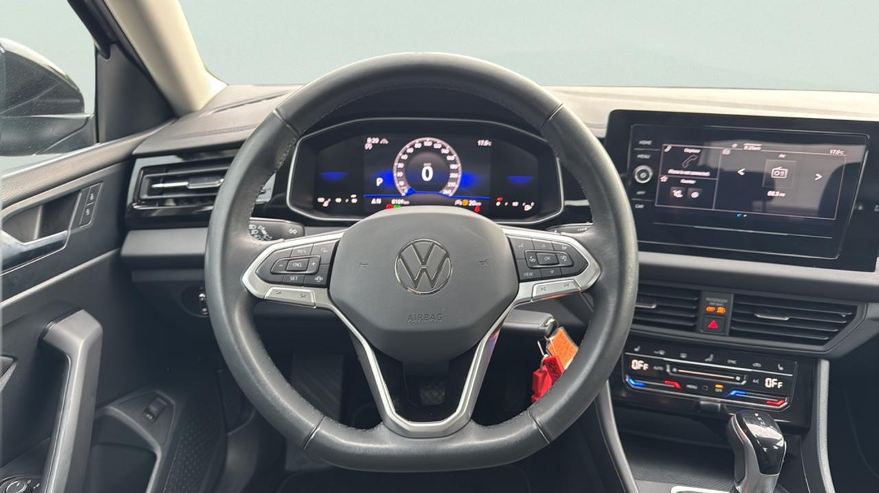 2025 Volkswagen Jetta Trendline Photo