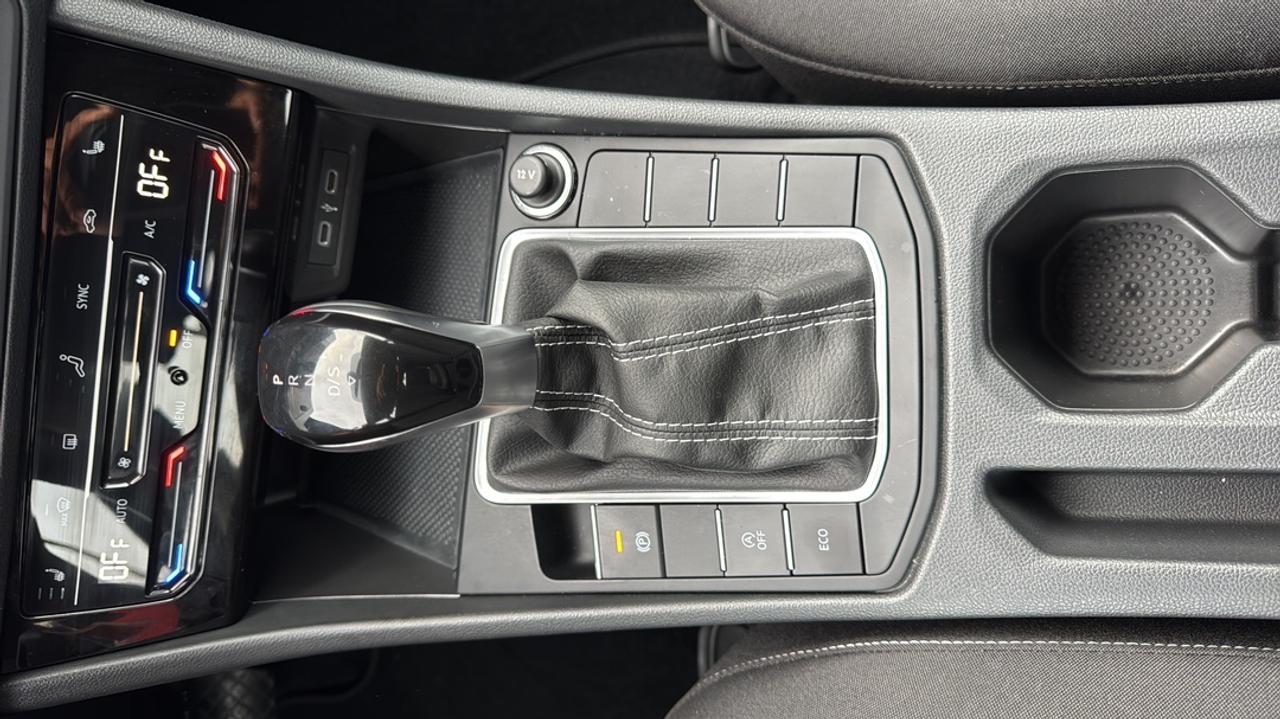 2025 Volkswagen Jetta Trendline Photo