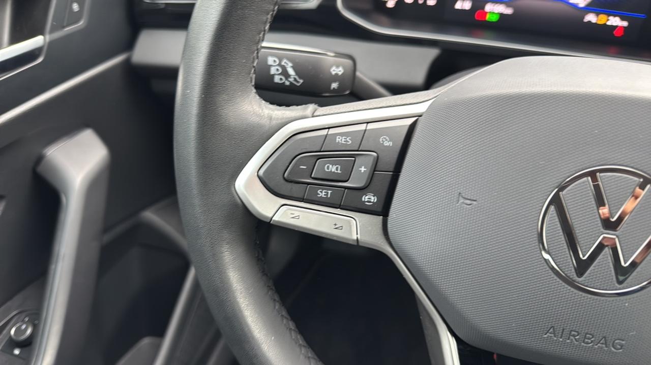 2025 Volkswagen Jetta Trendline Photo