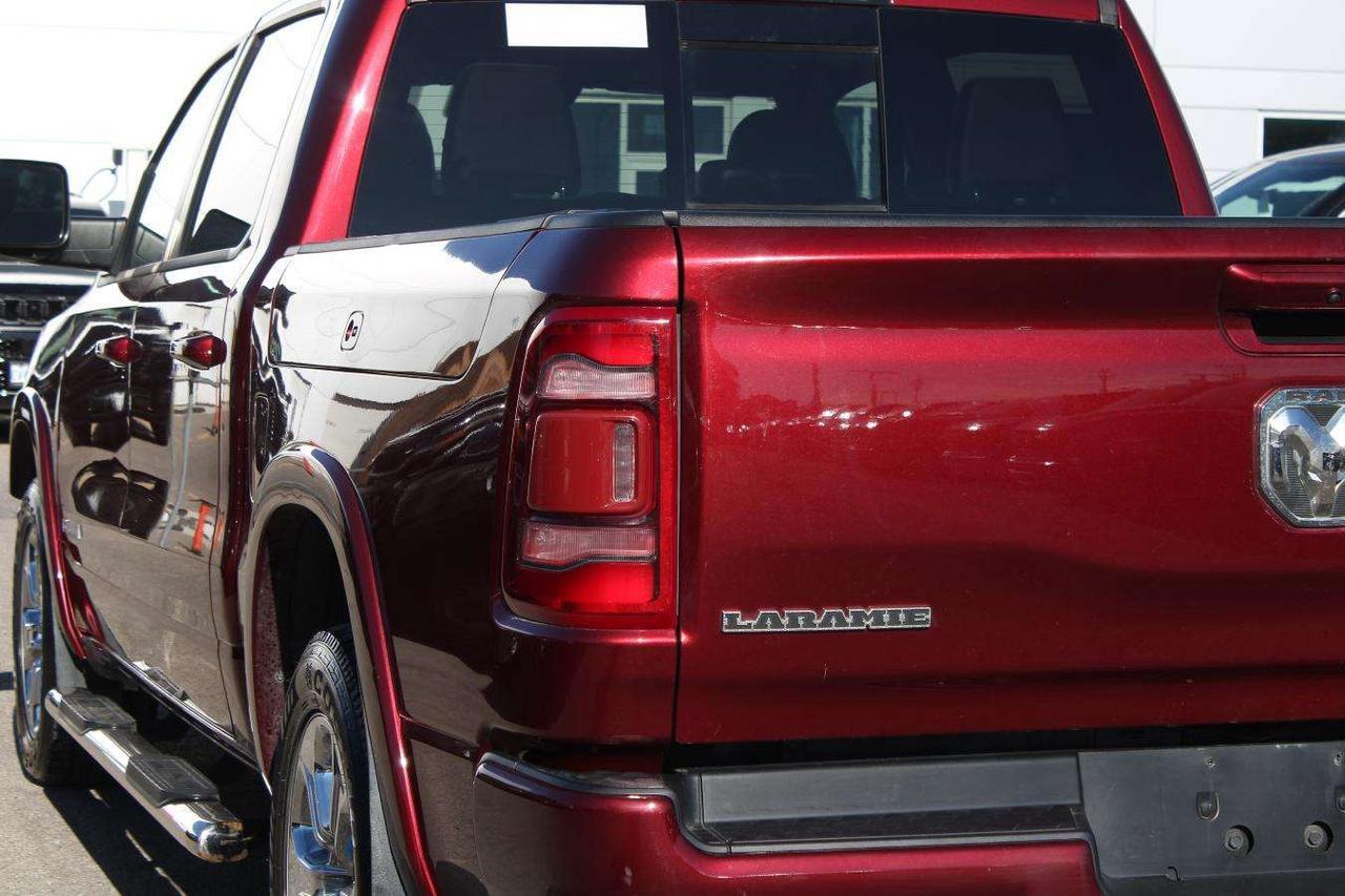 2022 RAM 1500 Laramie Crew Cab 4x4  Gps SiriusXM SideSteps Parki Photo