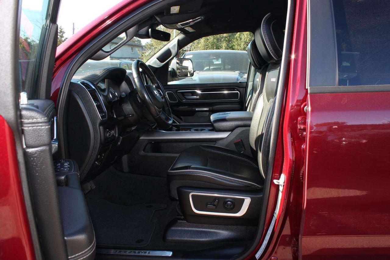 2022 RAM 1500 Laramie Crew Cab 4x4  Gps SiriusXM SideSteps Parki Photo