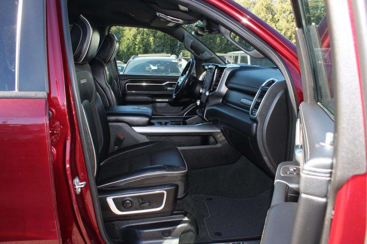 2022 RAM 1500 Laramie Crew Cab 4x4  Gps SiriusXM SideSteps Parki Photo