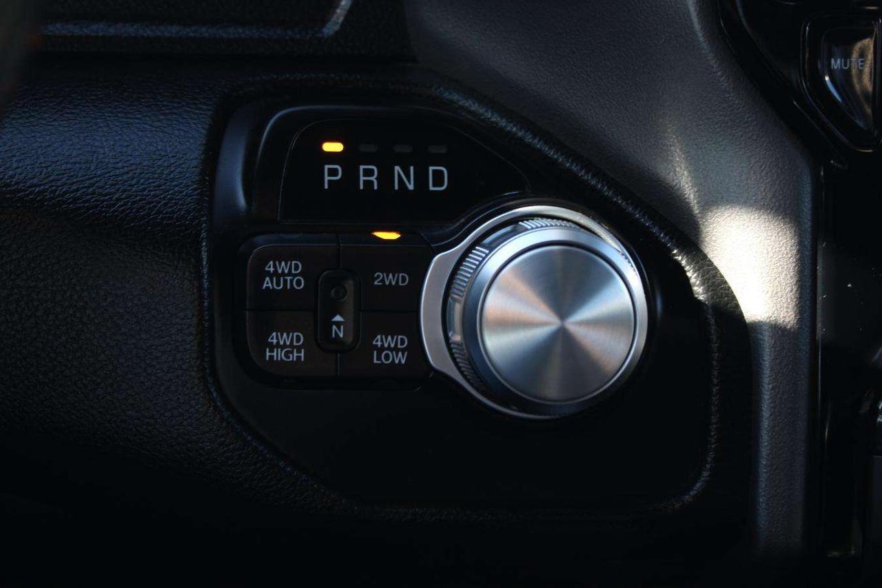 2022 RAM 1500 Laramie Crew Cab 4x4  Gps SiriusXM SideSteps Parki Photo